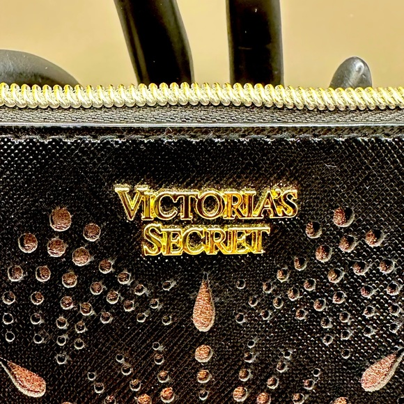 Victoria Secret Wristlet - Picture 5 of 8